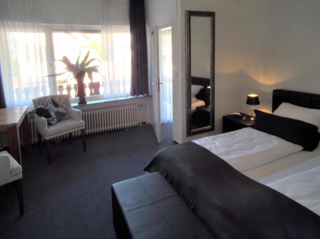 Hotel Stadt Coblenz Fachbach Room photo