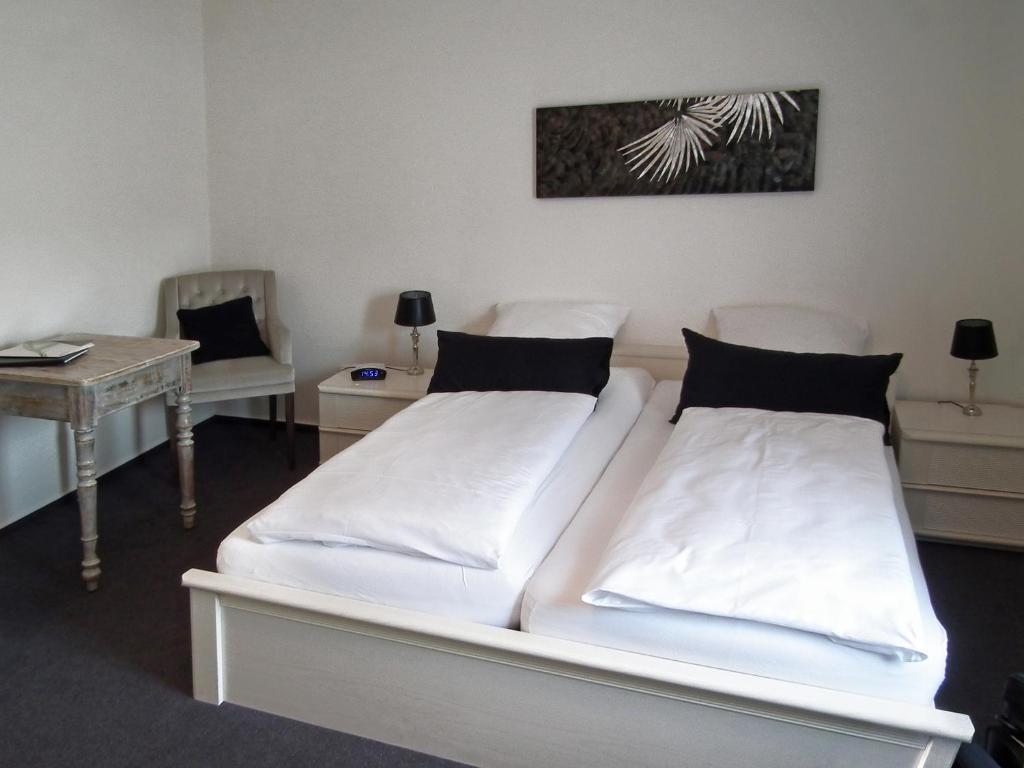 Hotel Stadt Coblenz Fachbach Room photo